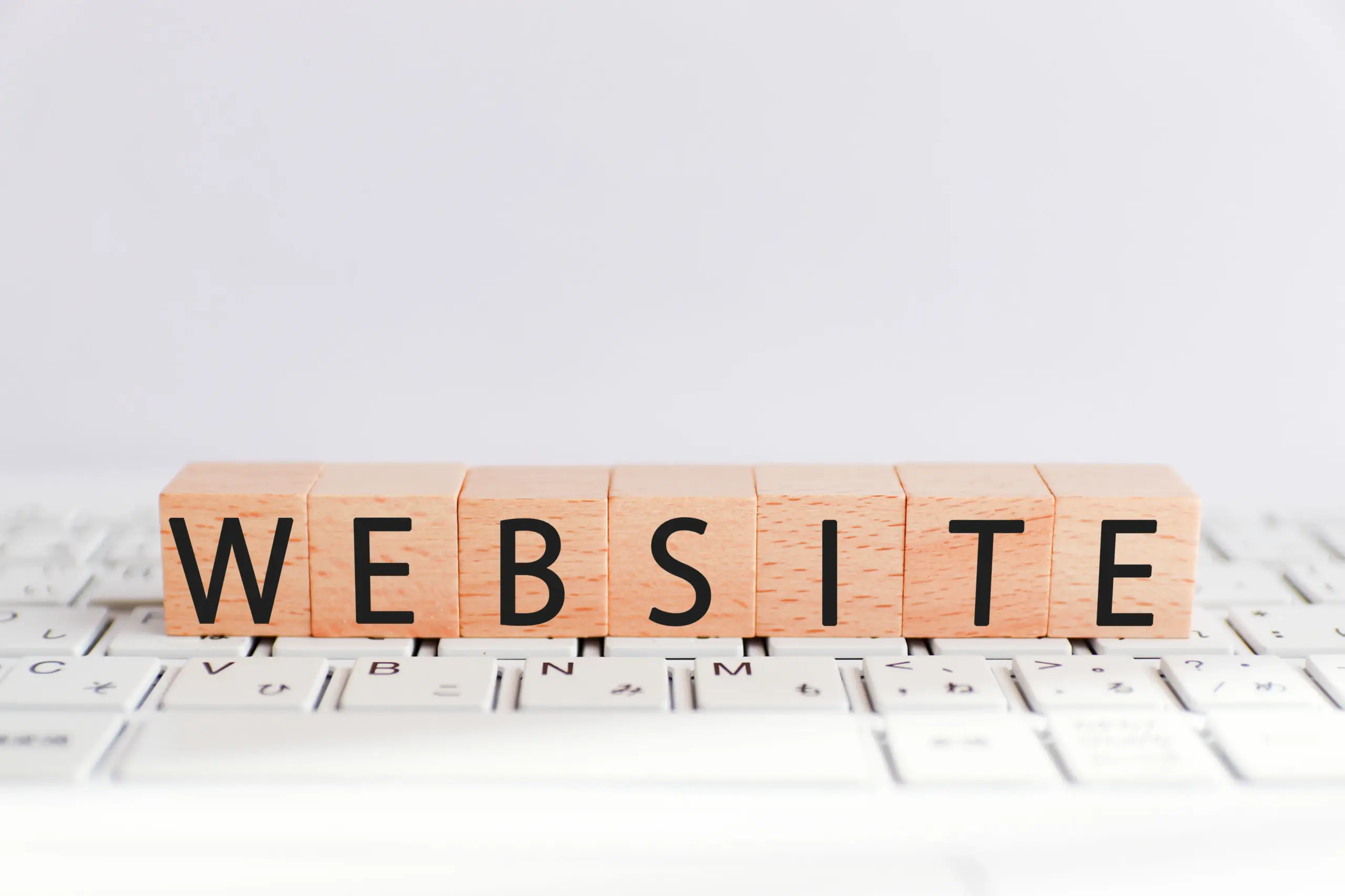 WEBSITEをあらわす木製ブロック